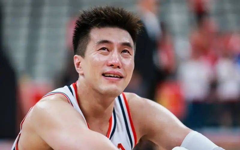包含CBA老将风采：那些年过30的球员表现的词条