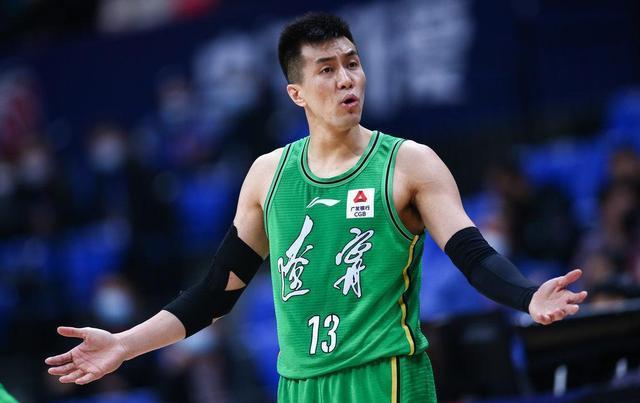 CBA球员合同谈判：最新的签约信息的简单介绍